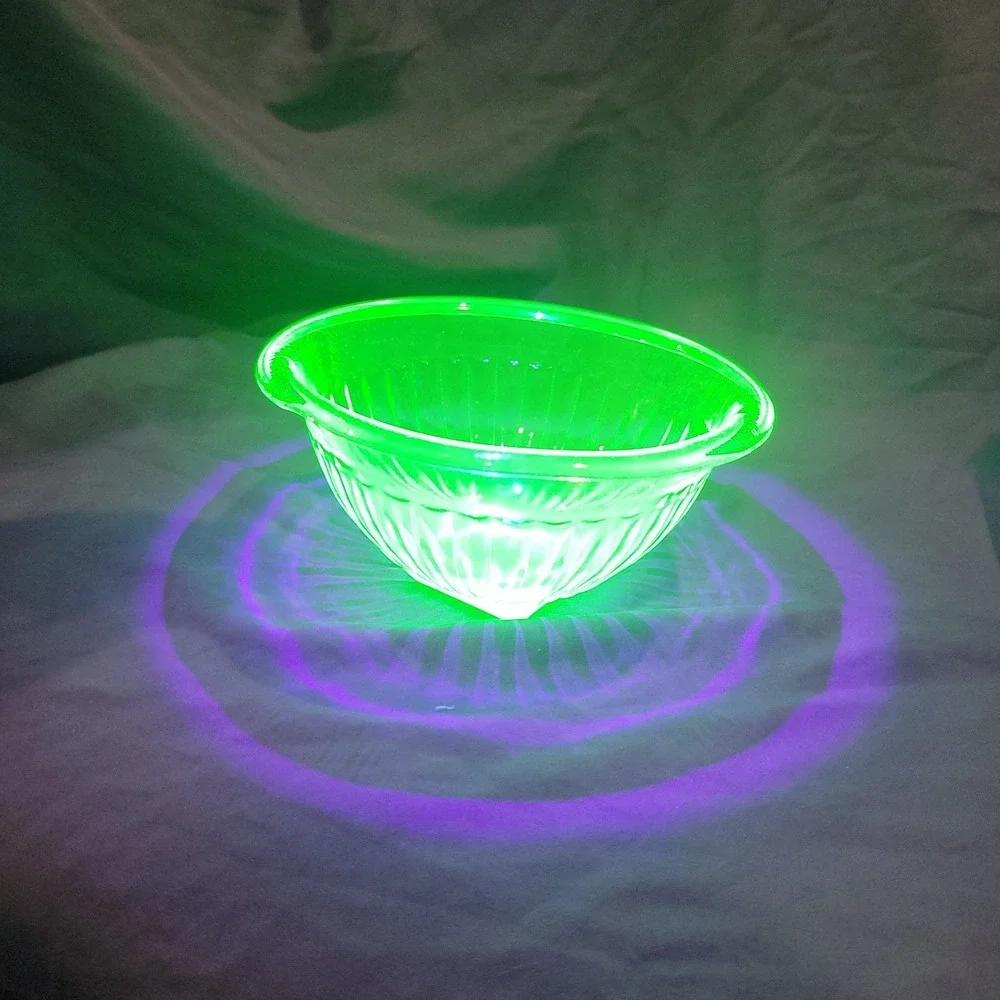 Vtg Green Vaseline Uranium Glass Turned Rim Ribbed 6 in Mixing Bowl Nesting